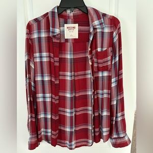 Women’s red long sleeve flannel size small